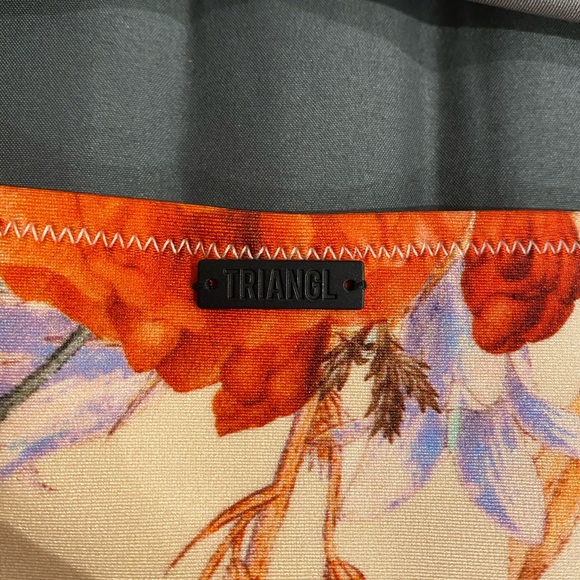 Triangl neoprene bikini swimsuit set - Picture 4 of 6